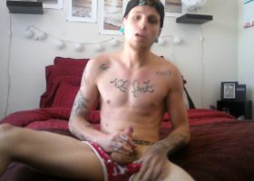 Amateur Inked Robbie Beats Off On Cam